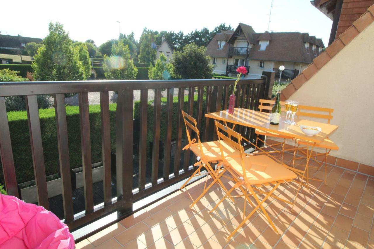 Cadre Exceptionnel: Duplex Classe 4**** Tennis, Piscine, Parking, Linge Inclus, Wifi, Materiel Bebe, Proximite Centre Deauville Kültér fotó